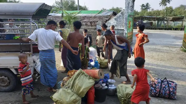 စခန်းသစ်ချထားဖို့ မြို့နယ်အုပ်ချုပ်ရေးမှူးက မြေနှစ်ဧက ငှားရမ်းပြီး စီစဉ်ပေးထားတယ်လို့ဆို