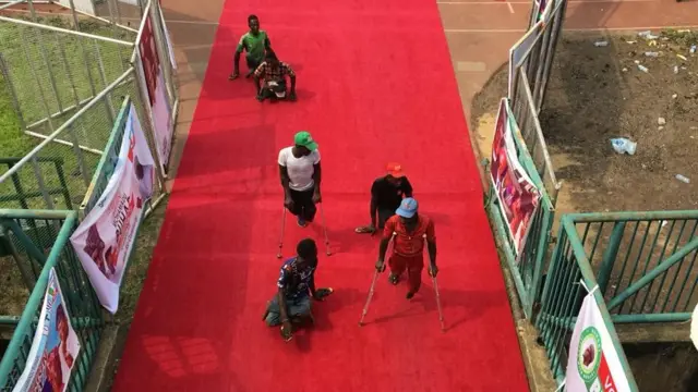 Ndị nwere ọrụsị ekpeghị azụ n'ihe a na-eme