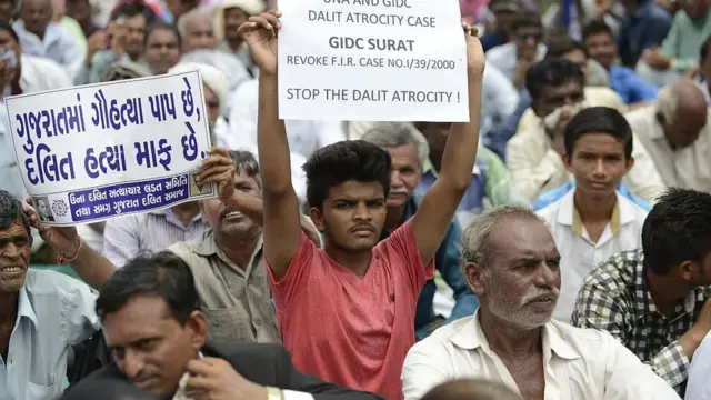 অধিকারের প্রশ্নে দলিত আন্দোলন।