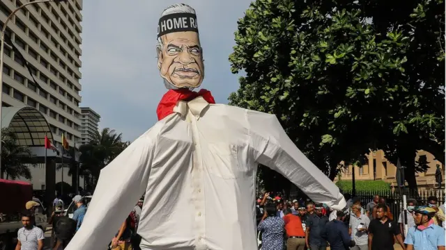 Протест против Ранила Викремесингхе