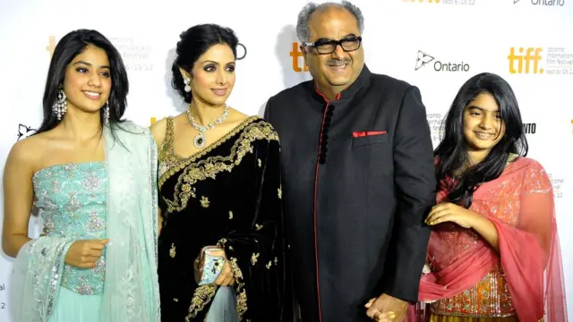 எங்கள் குடும்பத்தின் அச்சாணி ஸ்ரீதேவி - போனி கபூர் உருக்கம்