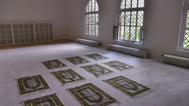 İbn Rushd-Goethe Camii'nin içi