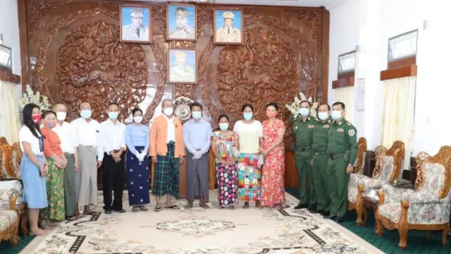 ပြန်လွတ်လာတဲ့အမတ်သုံးဦးလုံးကျန်းမာရေးကောင်းမွန်ပြီး ကိုဗစ်ရောဂါပိုးကင်းရှင်းတယ်လို့ တပ်ထုတ်ပြန်ချက်က ဆိုပါတယ်။