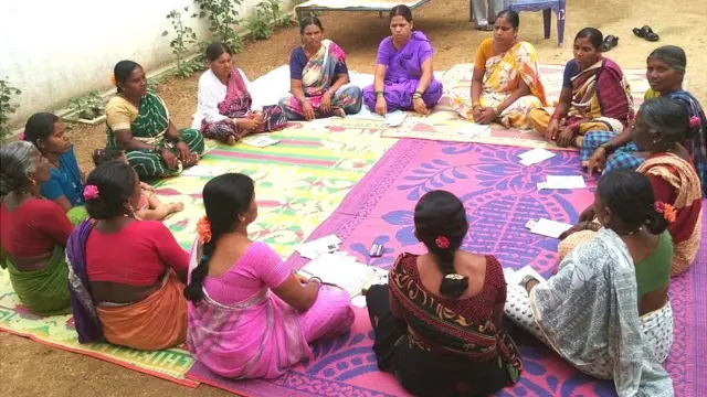 మహిళలు, మహిళా సంఘాలు