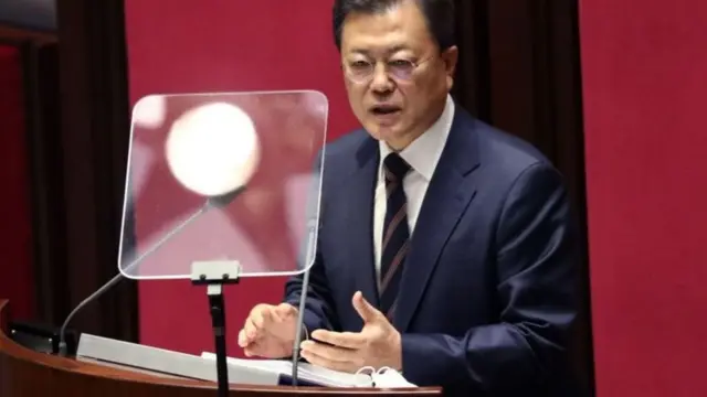 Rais wa Korea Kusini President Moon Jae- wakati wa mkutano katika bunge la taifa Oktoba 25