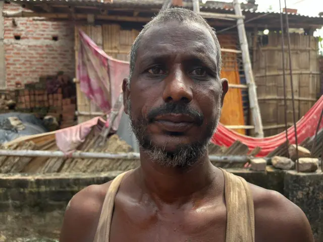 राकेश के पिता राम कलेवर