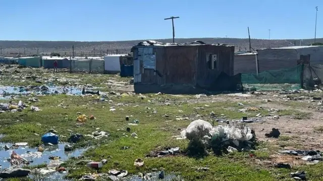 Voici la cabane où vivaient Joshlin et sa famille.