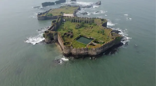 पद्मदुर्ग किल्ला