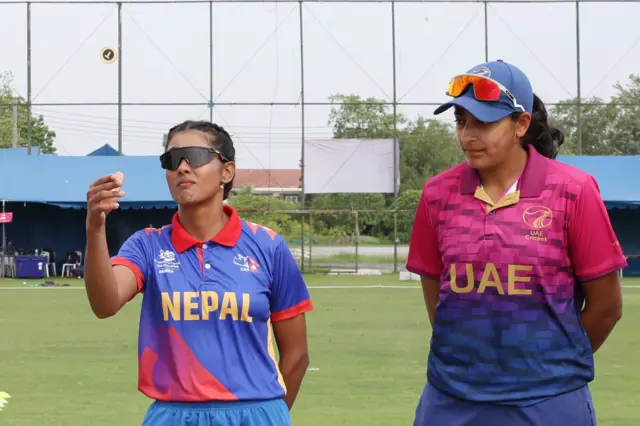 विश्वकप एशिया क्वालिफायरको सूपर थ्रीअन्तर्गत नेपाल र यूएईको खेलअघि टस हुँदै