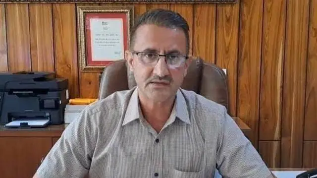 ਸਿਰਮੌਰ ਦੇ ਜ਼ਿਲ੍ਹਾ ਮੈਜਿਸਟਰੇਟ ਸੁਮਿਤ ਖਿਮਟਾ