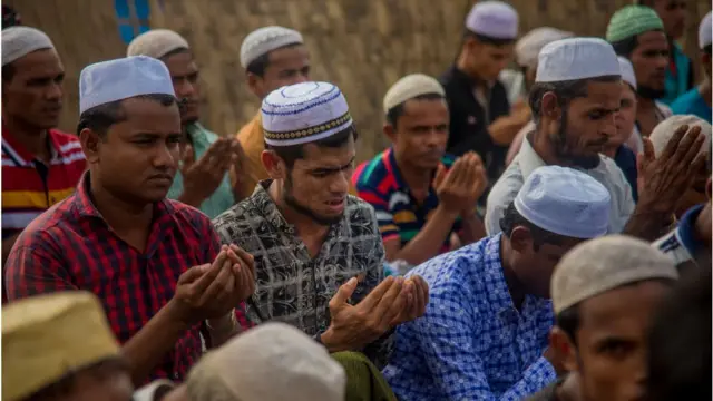 ভাইরাসের বিস্তার ঠেকাতে খোলা জায়গায় ঈদের নামাজ পড়া হবে না।