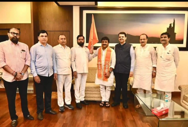 शिंदेंना काँग्रेसच्या आमदाराला का आयात करावं लागलं?