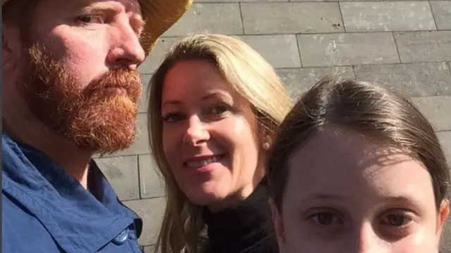 Сэлфи Мэтта с прохожими