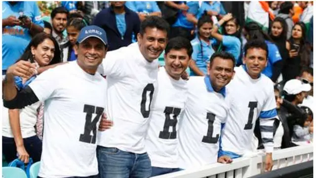 සිය කණ්ඩායමේ නායකයා දිරි ගන්වන ඉන්දියානු ක්‍රීඩාලෝලීන්