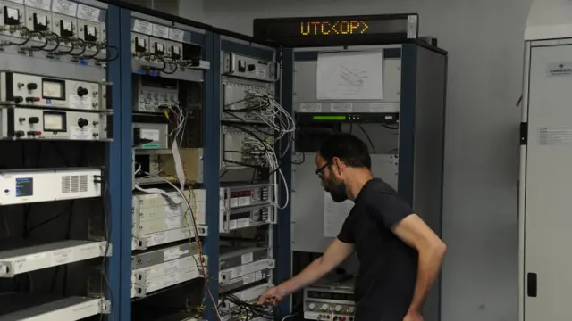 Reloj atómico en Francia