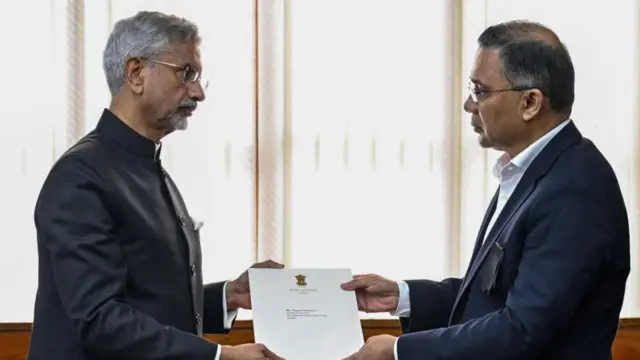 బంగ్లాదేశ్ యువత, భారత వ్యతిరేకత, షేక్ హసీనా, ఢాకా, దిల్లీ