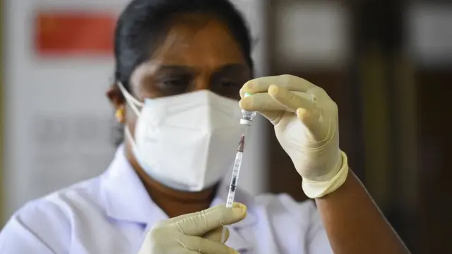 இலங்கையை உலுக்கும் கொரோனா மூன்றாவது அலை