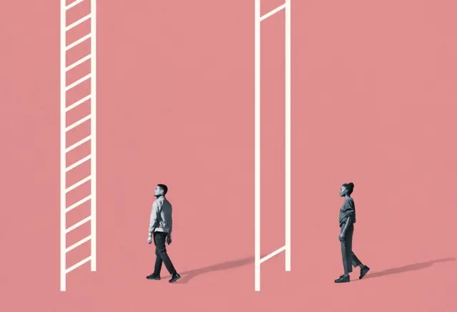Un homme se dirige vers une échelle tandis qu'une femme, derrière, se dirige vers une échelle dont les échelons sont beaucoup plus éloignés les uns des autres