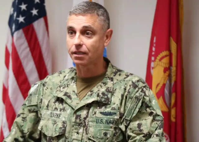 Rear Adm. Peter Clarke, comandanteh2bet fórmula 1la Fuerza Conjuntah2bet fórmula 1Guantánamo.