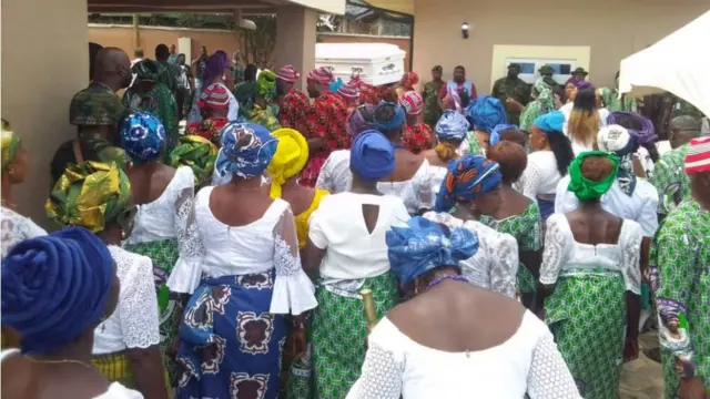 Igwe mmadụ bịara akwamozu ahụ 05-11-2021