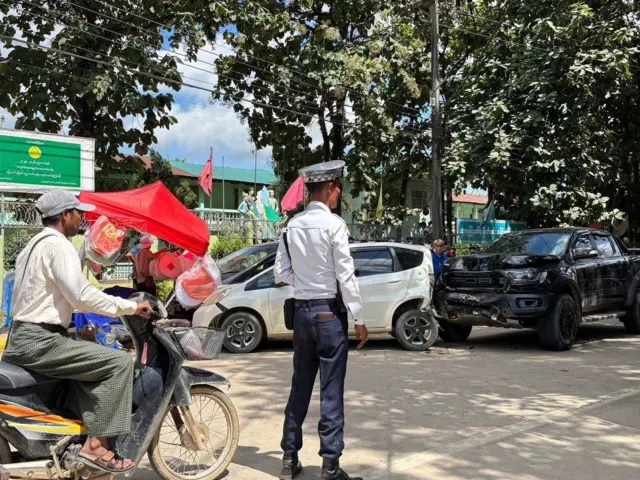 ယာဥ်တိုက်မှုဖြစ်တဲ့နေရာ