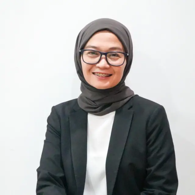 Dosen di Fakultas Psikologi Universitas Indonesia sekaligus wakil sekretaris jenderal Ikatan Psikolog Sosial, Whinda Yustisia mengurai latar belakang mengapa orang bisa "terlihat gila" saat berada dalam kerumunan.