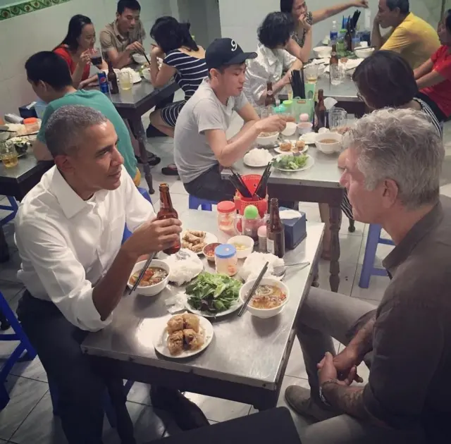 _89777703_bourdain-obama.jpg.webp