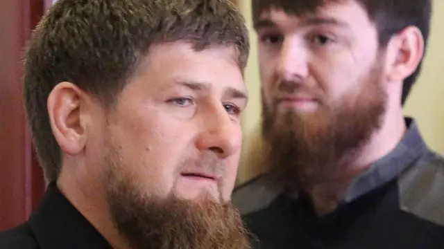 Глава Чечни Рамзан Кадыров и бывший мэр города Грозный Ислам Кадыров