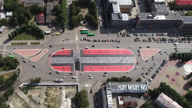 "Супрематический крест" Покраса Лампаса