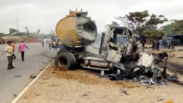 Ọkọ epo to gbina