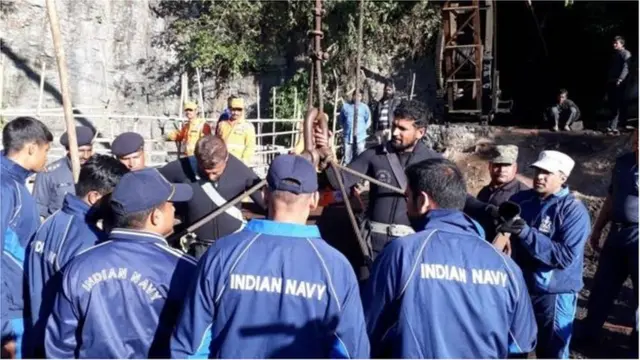 लुथमरी खाणीतील बचावकार्य