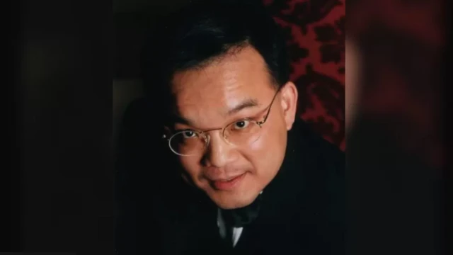 کېنېت لاون