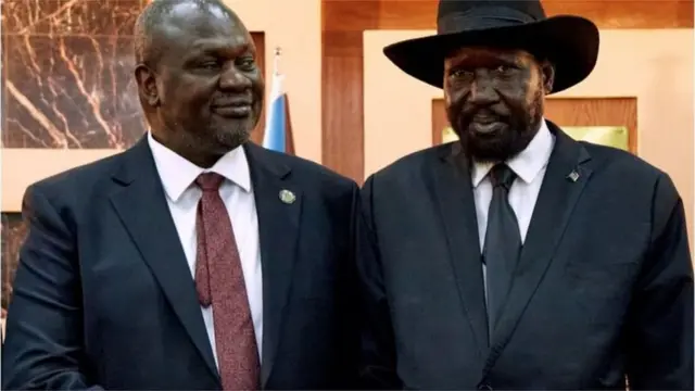 Rais Salva Kiir (kulia) na Makamu wake Riek Machar