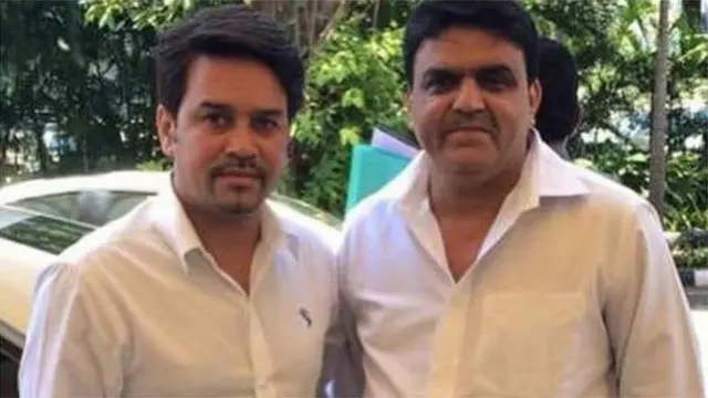 अनुराग ठाकुर के साथ रियाज़ भाटी