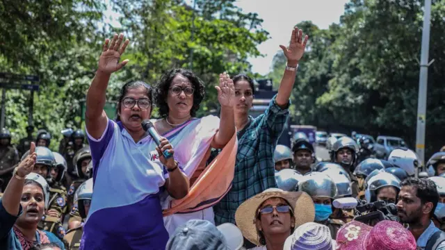 හරිනි අමරසූරිය මෑතකාලීනව නිදහස් අධ්‍යාපනය සම්බන්ධයෙන් විවිධ පාර්ශව විසින් ගෙන යන ලද අරගල රැසකට සම්බන්ධ විය