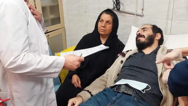 عکسی که احمد رونقی منتشر کرده است 