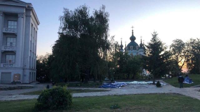 Церкви-МАФу біля Десятинної церкви в Києві більше немає