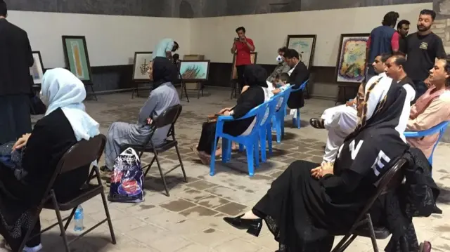 شماری از هنرمندان هراتی معتقدند که ثبت این هنرها به نام میراث‌های هنری کشورهای دیگر بدون حضور افغانستان در فهرست میراث داران این هنرها می‌تواند از یکسو به تاریخ هنری هرات صدمه بزند و از سوی دیگر روحیه هنرمندان معاصر را نیز متاثر خواهد کرد.