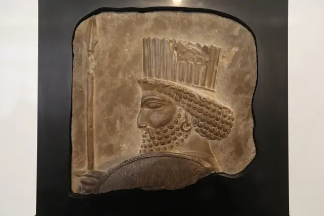 نقش‌برجسته ای هخامنشی