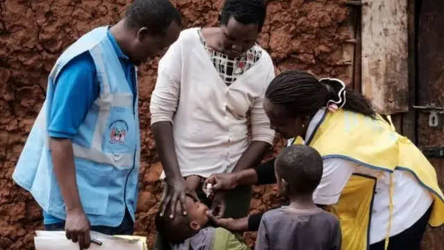 Tallaalka dabaysha waxaa la sameeyay sannadkii 1952-kii