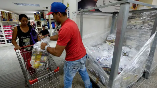 Los CLAP son polémicos por "discriminatorios", pero en un sector reducido han tenido aceptación y efectos positivos.