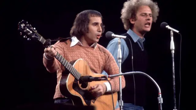 Тексты песен из нового альбома Саймона отличаются от тех, которые он писал во времена дуэта "Саймон и Гарфанкел"