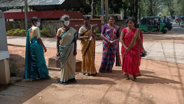 යුද සමයේ උතුරු නැගෙනහිර පළාත්වල පුද්ගලයින් 20000 කට වැඩි පිරිසක් අතුරුදහන්ව ඇති බව අතුරුදහන්වූවන්ගේ ඥාතීහූ සඳහන් කළහ.