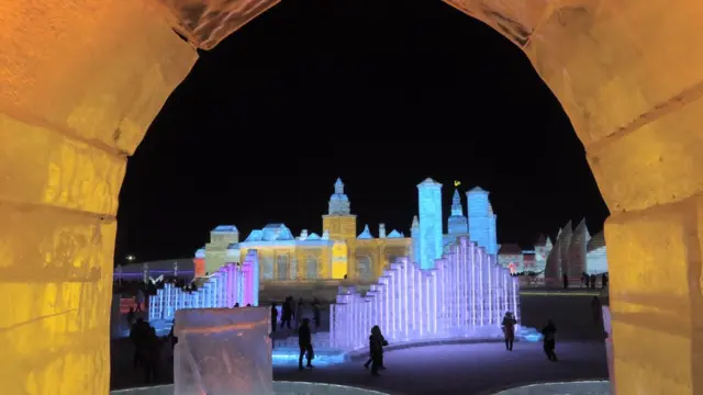 বরফ নগরীর দৃশ্য