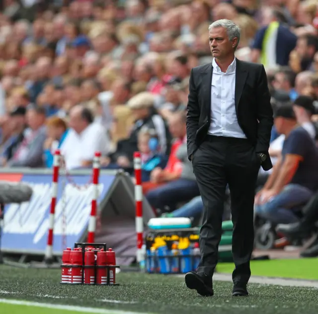 Jose Mourinho avuga ko uno munsi yari yorohewe cane kuko abankinyi bavyifashemwo neza