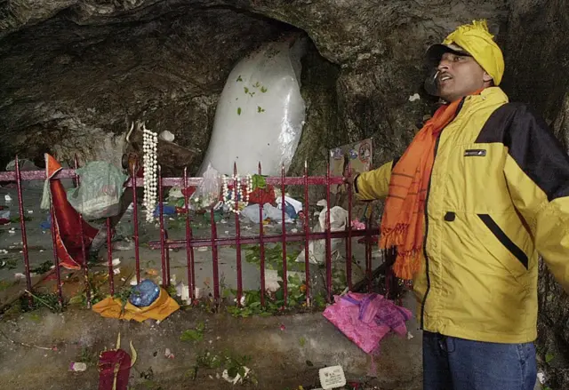 Photo Caption- अमरनाथ गुहेचा फोटो