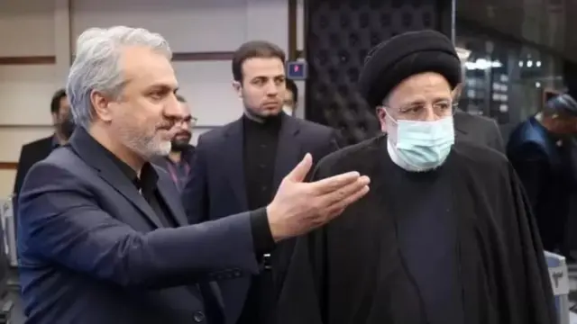 رضا فاطمی امین (نفر اول از چپ) از سمت وزارت از سوی مجلس برکنار شده است