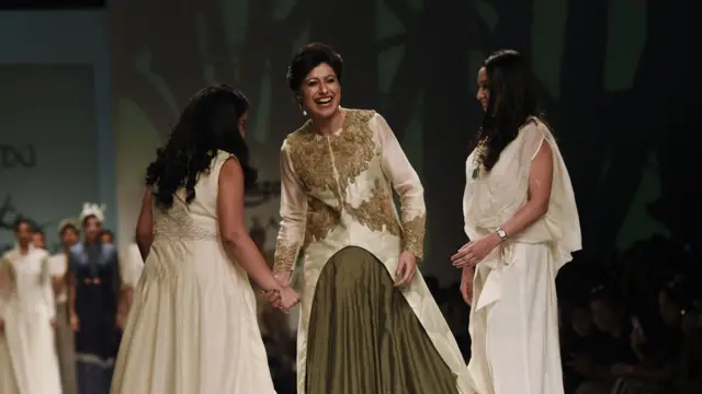 చేనేత, హిందూధర్మం, ఫ్యాషన్ షో