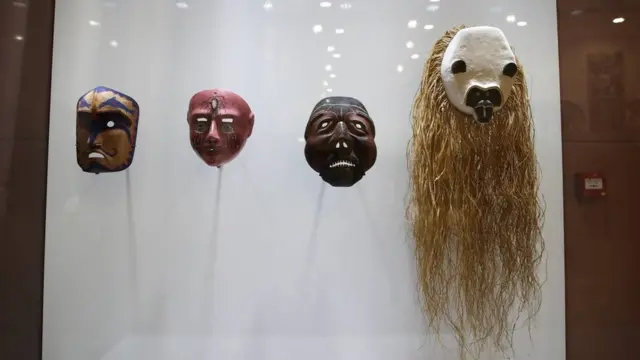 Des masques exposées