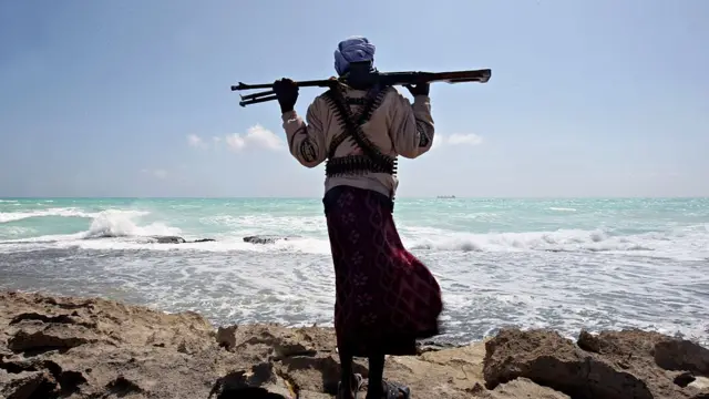 Sperma qaysi moyakda ishlab chiqariladi?